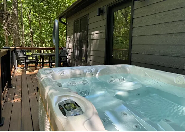 Hébergement de vacances Secluded Cabin, Salt Hot Tub